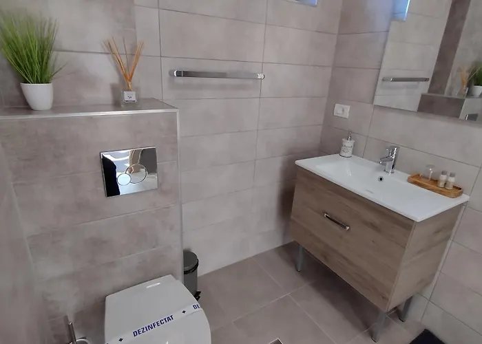 Friends - Station - Self Check-in * בראשוב