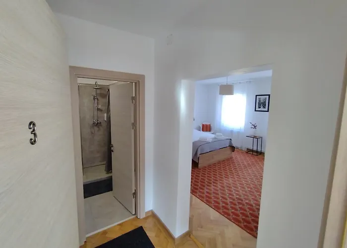 Friends - Station - Self Check-in בראשוב